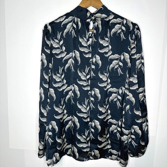 Lane Bryant Twist Mock Neck Blue Leaf Cutout Layered Blouse Plus Size 16 - Picture 7 of 10